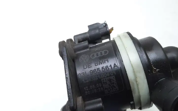 Audi A4 S4 B8 8K (2007 - 2011) 03L965561A Электроциркуляционный насос — фото 2