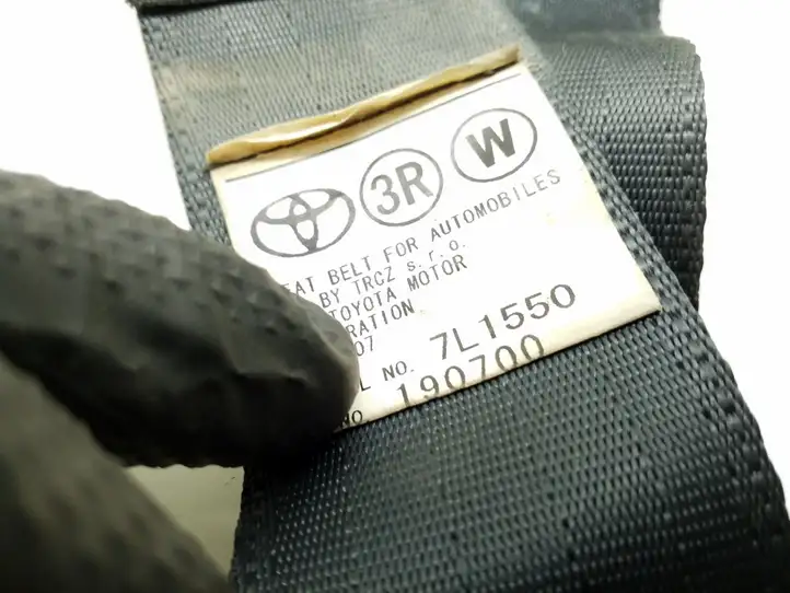 Toyota Corolla Verso AR10 (2004 - 2009) 7L1550 Задний ремень безопасности — фото 3
