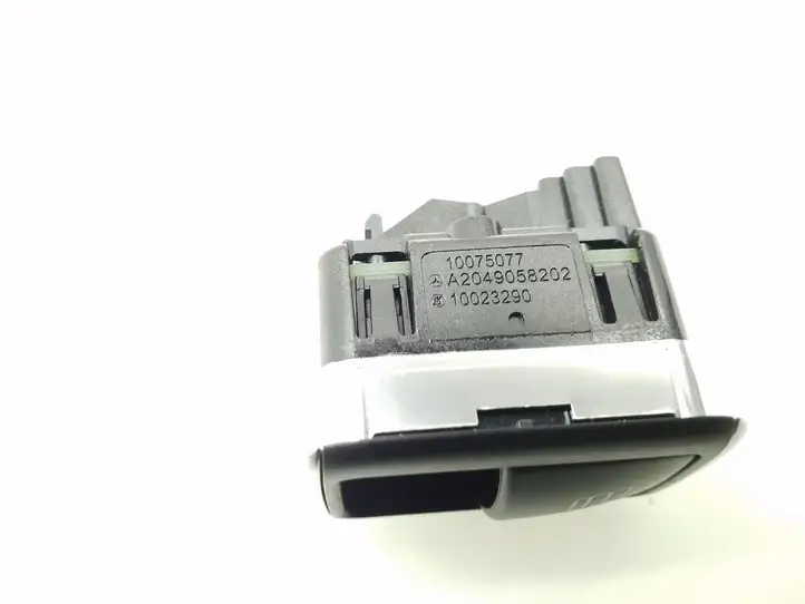Tesla Model X (2015 - 2021) A2049058202 Кнопка стеклоподъемников — фото 3