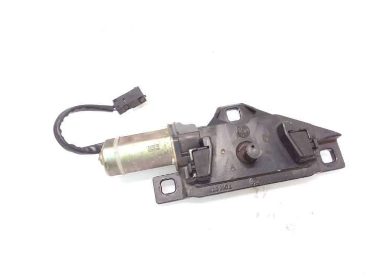 BMW 7 E65 E66 (2001 - 2008)  7014872 Притягиватель задней крышки