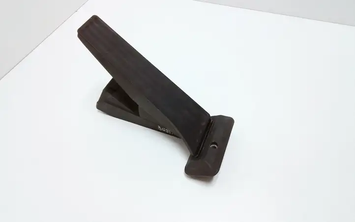 BMW 7 F01 (2008 - 2016) 6789998 Педаль акселератора — фото 1
