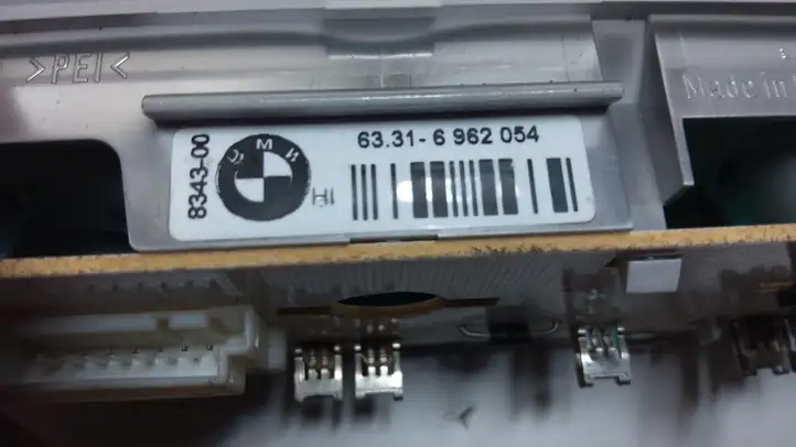 BMW 7 E65 E66 (2001 - 2008) 63316962054 Задняя подсветка — фото 4