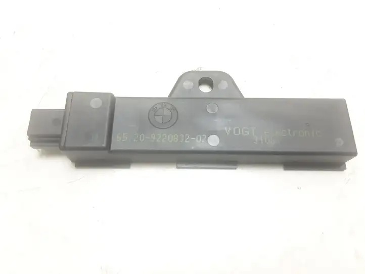 BMW 7 F01 (2008 - 2016) 9220832 Антенна бесключевого доступа — фото 1
