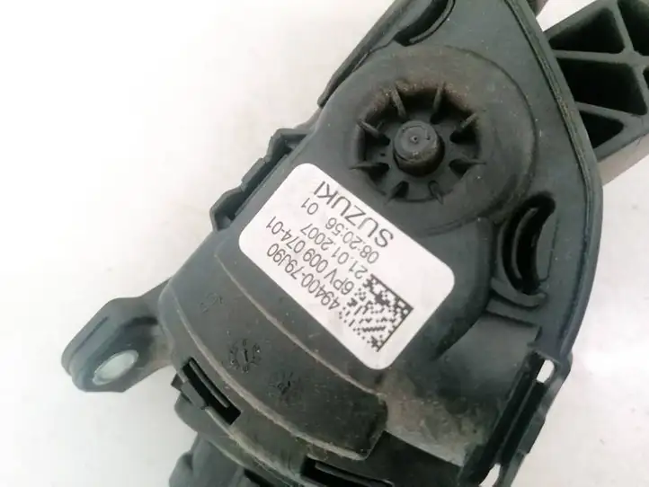 Fiat Sedici (2007 - 2016) 4940079J90 Педаль акселератора — фото 2
