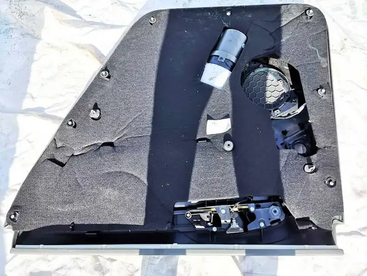 Audi Q7 4L (2005 - 2009) 4l0867305 Обшивка задней двери — фото 2