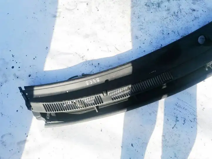 Toyota Yaris (2005 - 2009) 5578352220 Жабо стеклоочистителей — фото 1