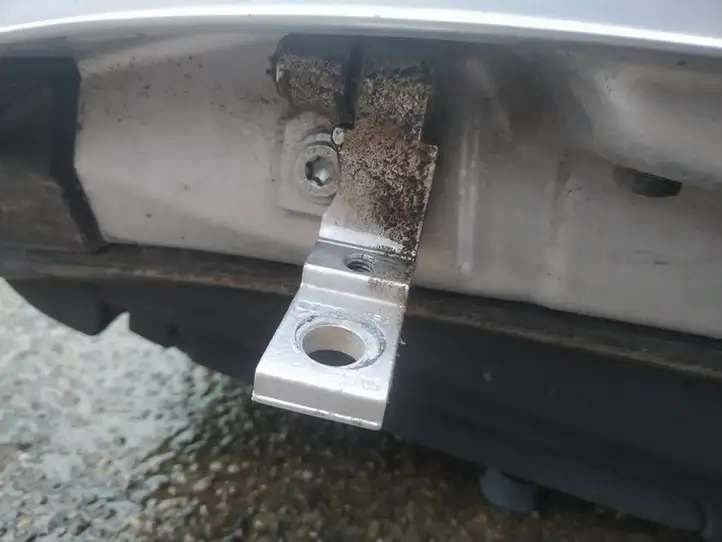 Audi A4 S4 B7 8E 8H (2004 - 2009) Нижняя петля задней двери — фото 2
