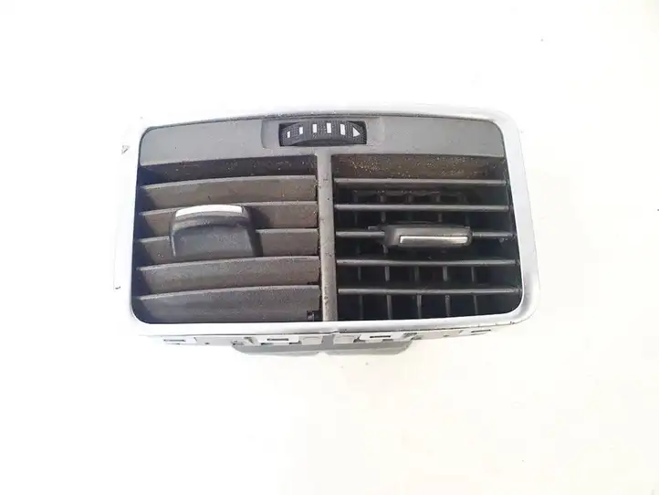 Audi A6 S6 C6 4F (2004 - 2008) 4f0819203b Центральный воздушный дефлектор — фото 1