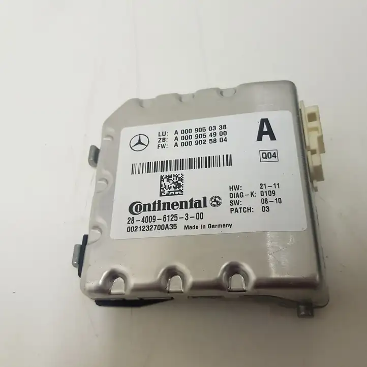 Mercedes-Benz C W204 (2007 - 2014) A0009050338 Камера в лобовом стекле — фото 1