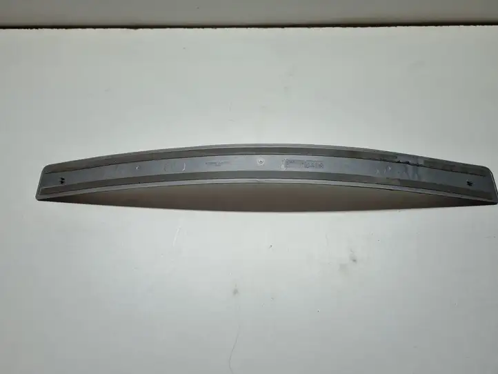 Mercedes-Benz C W204 (2007 - 2014) A2046800135 Внутренняя отделка переднего порога — фото 2