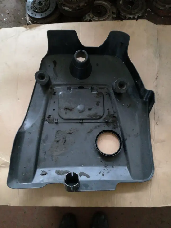 Volkswagen Golf IV (1998 - 2005) 0133162 Крышка двигателя декоративная — фото 2