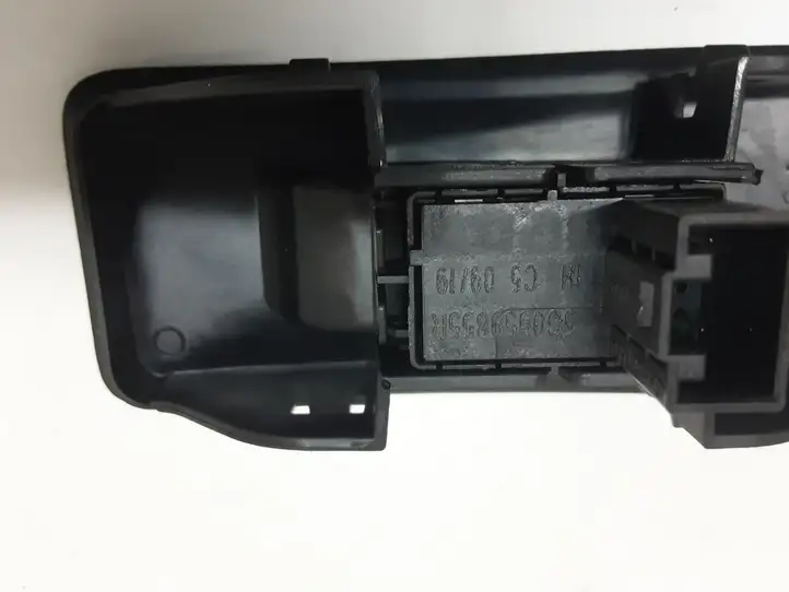 Seat Ateca (2016 - ) 5G0959855R Кнопка стеклоподъемников — фото 4
