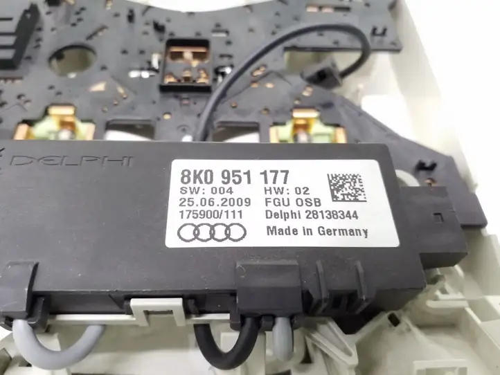 Audi Q5 SQ5 (2008 - 2012) 8K0951177 Передняя подсветка — фото 5