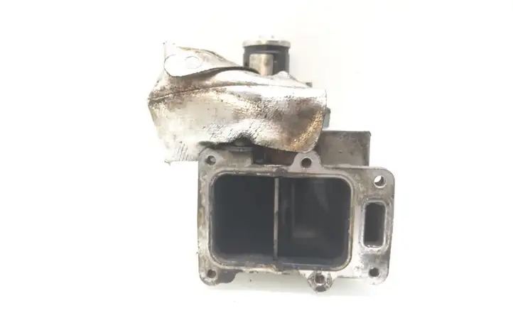 Volkswagen Golf VI (2009 - 2013) 11725505 Клапан EGR — фото 2
