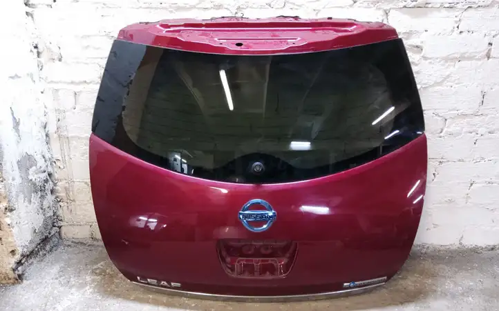 Nissan Leaf I (ZE0) (2010 - 2017) Крышка багажника — фото 3
