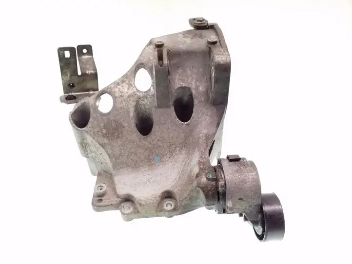 Opel Zafira B (2006 - 2008) 55187918 Кронштейн топливного насоса — фото 1