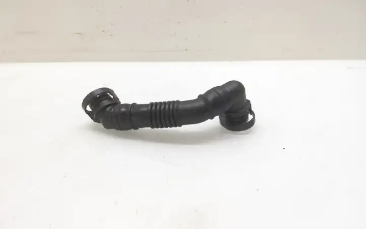 Volkswagen Touran I (2003 - 2010) 03G103493D Шланг сапуна двигателя — фото 2