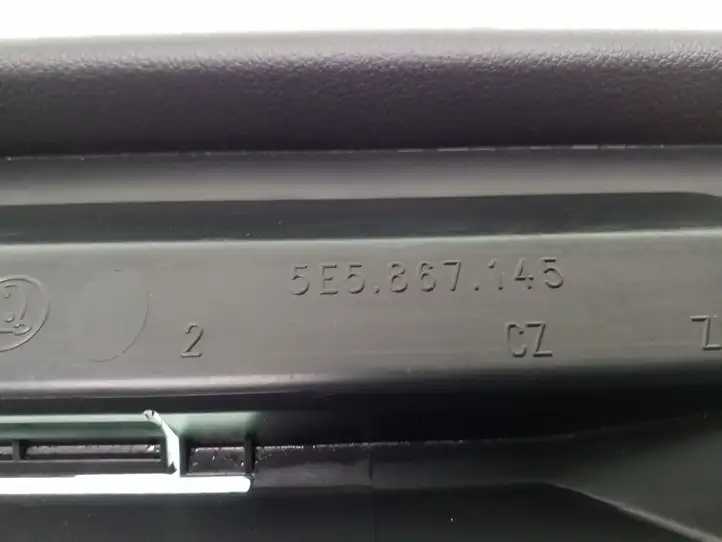 Skoda Octavia Mk3 (5E) (2013 - 2019) 5E5867145 Прочие детали салона — фото 4