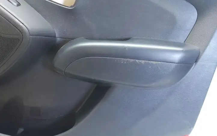 Hyundai ix35 (2013 - 2019) M01202S0019P Обшивка передней двери — фото 4