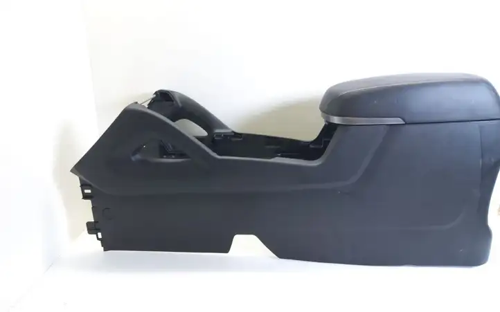 Hyundai ix35 (2013 - 2019) 846382S100 Ящик центральной консоли — фото 1