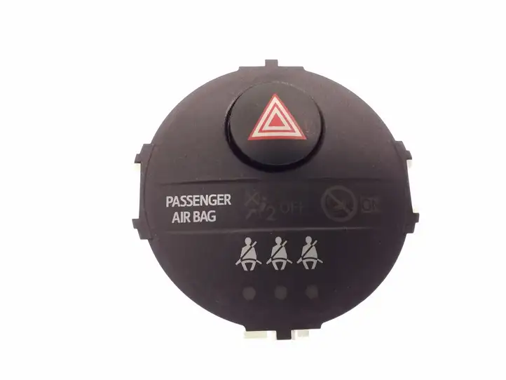 Toyota Yaris (2009 - 2012) 839500D050 Включатель аварийных фонарей — фото 4