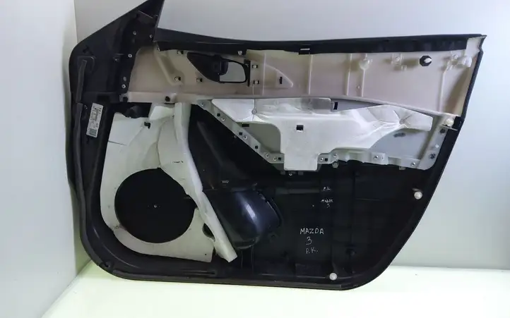 Mazda 3 II (2013 - 2017) BHN96846Z Обшивка передней двери — фото 2