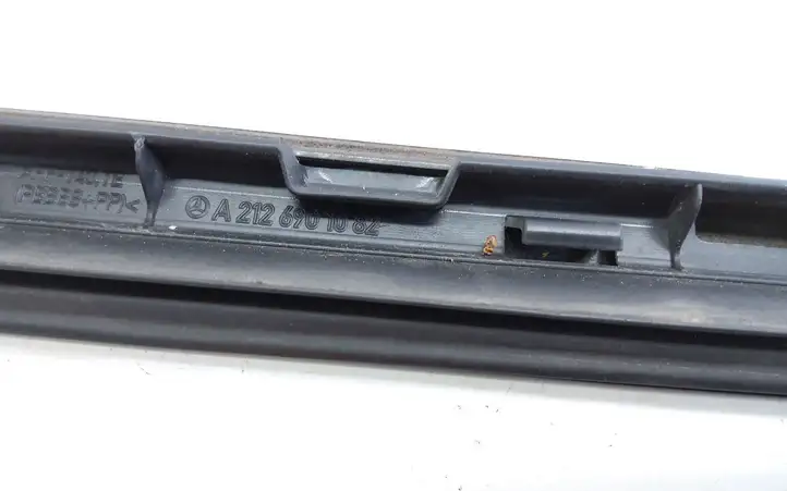 Mercedes-Benz E W212 (2009 - 2016) A2126901082 Накладка стоек лобового стекла — фото 3