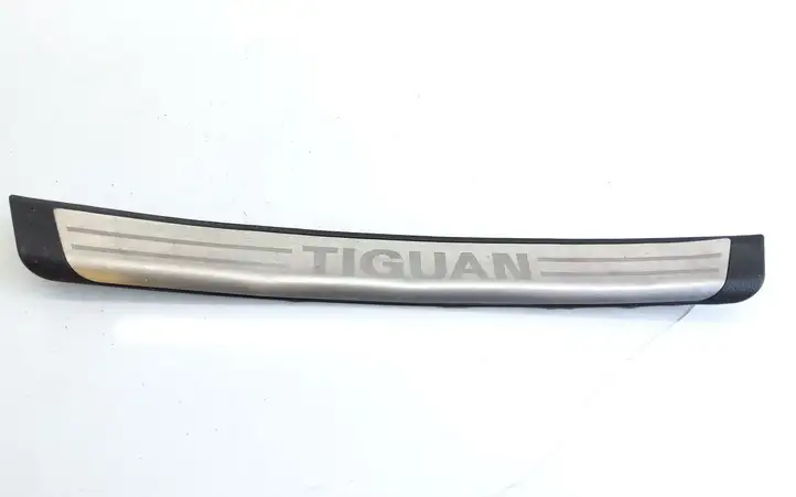 Volkswagen Tiguan (2007 - 2011) 5N0071303 Наружная отделка переднего порога — фото 1