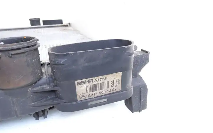 Mercedes-Benz E W211 (2002 - 2009) A2115001302 Радиатор охлаждающей жидкости двигателя — фото 3