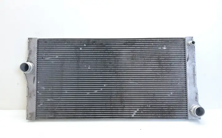 BMW 5 F10 F11 (2009 - 2016) 850917601 Радиатор охлаждающей жидкости двигателя — фото 1