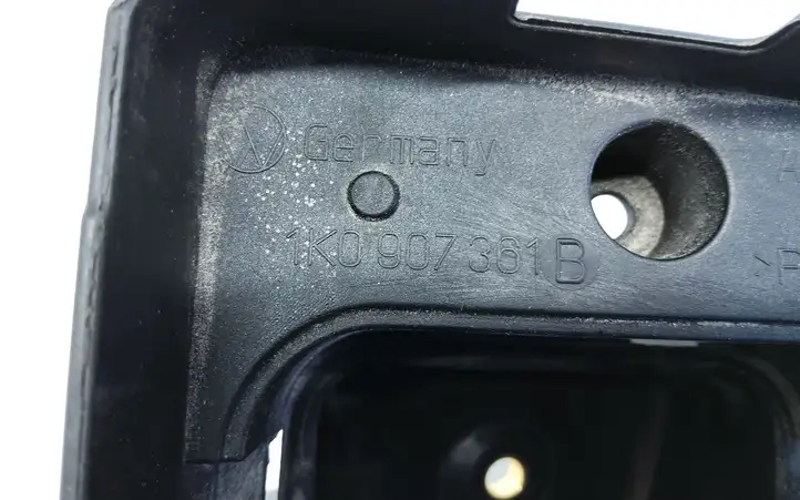 Volkswagen Tiguan (2007 - 2011) 1K0907361B Крышка ящика предохранителей — фото 4