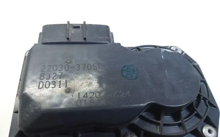 Toyota Avensis T250 (2006 - 2009) 2203037050 Дроссельная заслонка — фото 2