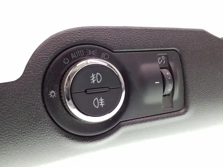 Opel Insignia A (2008 - 2017) 13268707 Включатель фонарей — фото 3