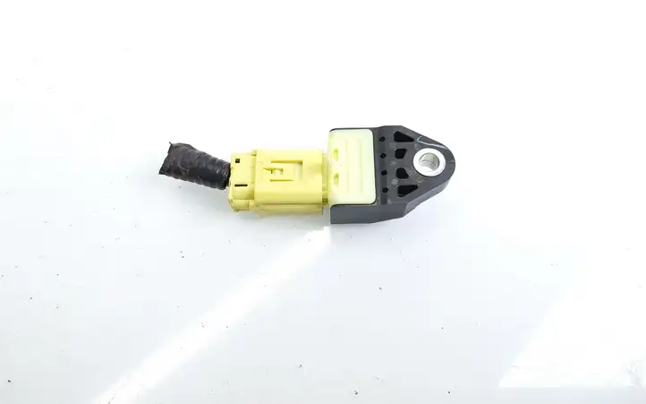 Toyota RAV 4 (XA30) (2006 - 2016) 8983142010 Датчик удара SRS — фото 3