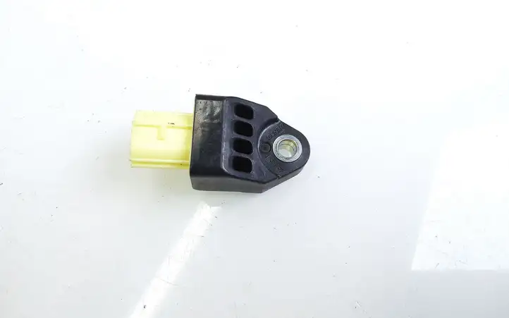 Toyota RAV 4 (XA30) (2006 - 2016) 8983133020 Датчик удара SRS — фото 1