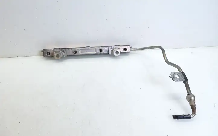 Toyota Avensis T250 (2006 - 2009) Трубка топливной системы — фото 1
