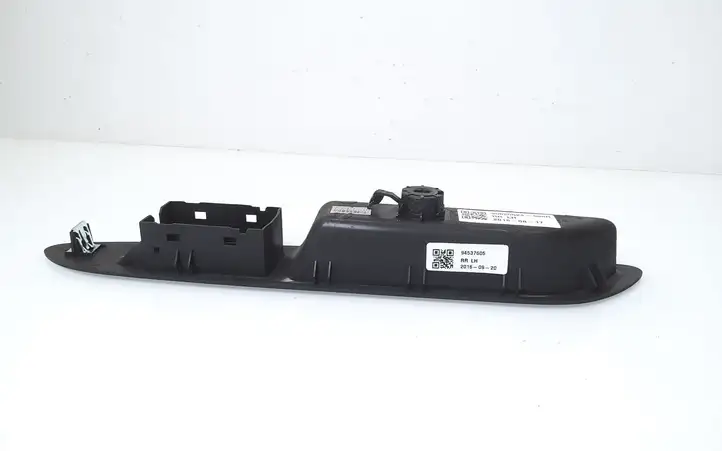 Opel Mokka X (2016 - 2019) 95025524 Накладка кнопки стеклоподъемника — фото 2