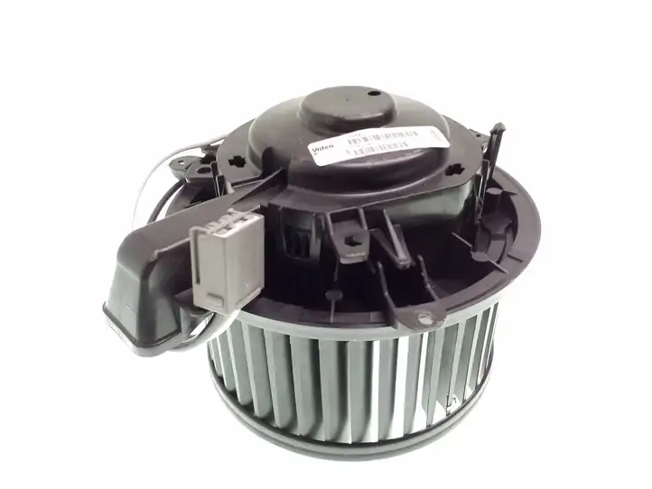 Opel Mokka X (2016 - 2019) T63029A Вентилятор печки — фото 1