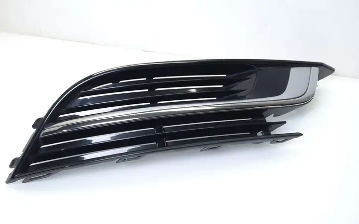 Volkswagen PASSAT CC (2008 - 2012) 3C8854662A Нижняя решетка переднего бампера — фото 1