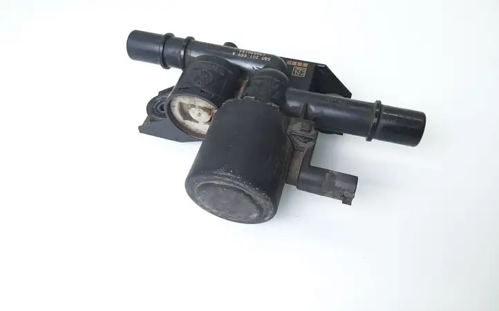 Volkswagen Golf VII (2013 - 2019) 5Q0201559A Регулятор давления топлива — фото 1