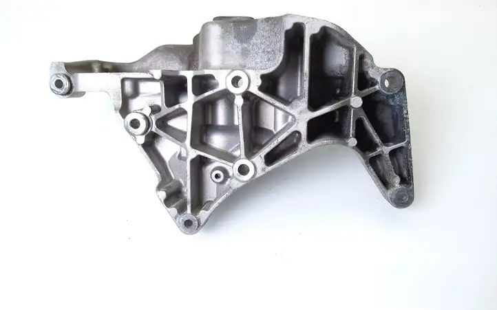 Volvo XC60 (2013 - 2017) 31401103 Кронштейн топливного насоса — фото 4