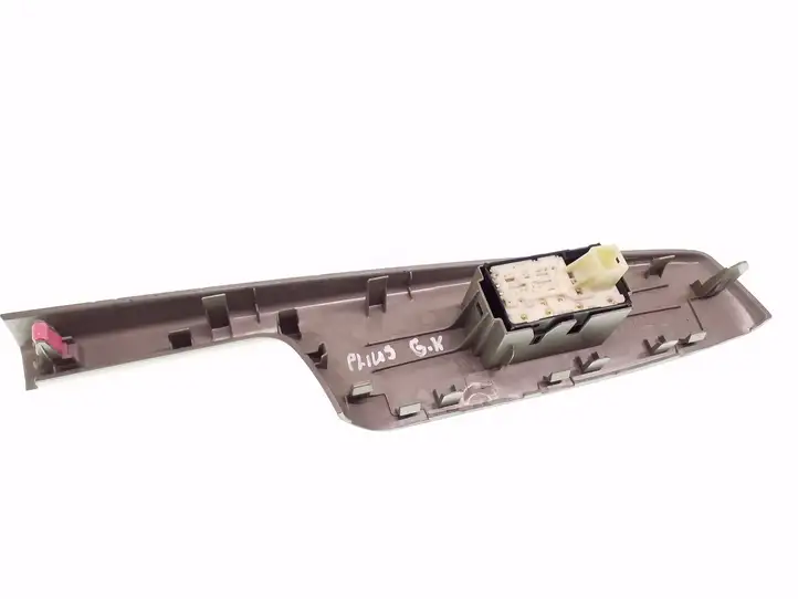 Toyota Prius+ (ZVW40) (2011 - 2018) 7427247110 Блок кнопок стеклоподъемников — фото 3