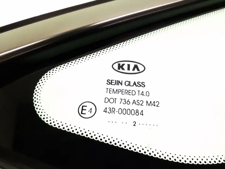 Kia Ceed (2012 - 2015) 43R000084 Форточка двери — фото 3