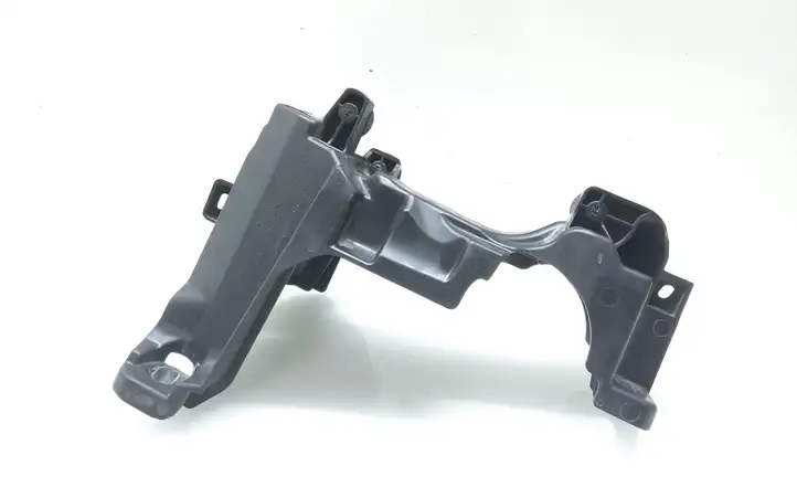 Ford Kuga I (2008 - 2012) 9674482280 Прочие детали моторного отсека — фото 1
