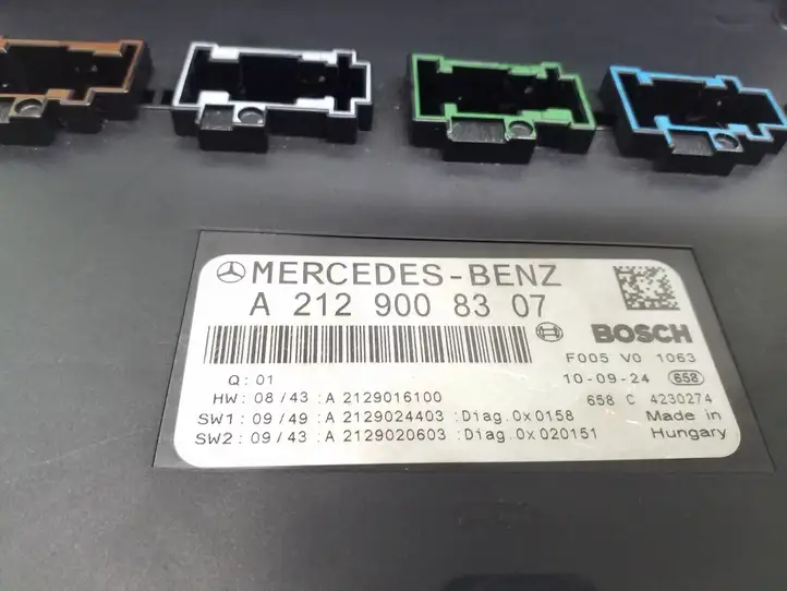 Mercedes-Benz E W212 (2009 - 2016) A2129008307 Блок предохранителей — фото 4