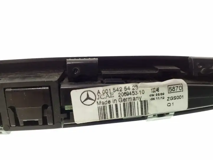 Mercedes-Benz A W176 (2012 - 2018) A0015425423 Экран парктроника PDC — фото 3