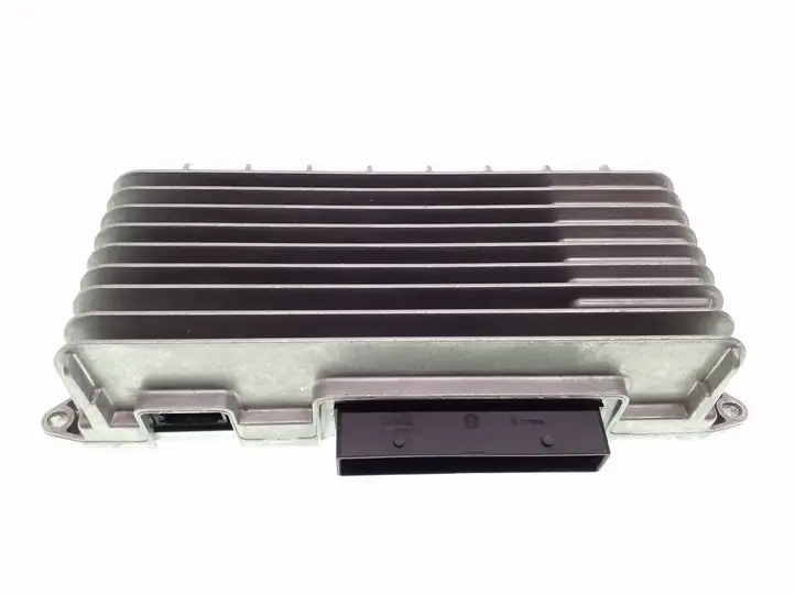 Audi A6 S6 C6 4F (2004 - 2008) 4F0910223H Усилитель звука — фото 1