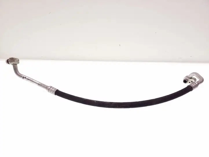 BMW 1 F20 F21 (2011 - 2019) 921208205 Трубки и шланги кондиционера — фото 1