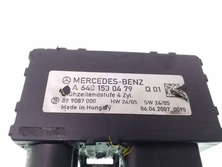 Mercedes-Benz B-class W245 (2008 - 2011) A6401530479 Реле накала свечей — фото 3
