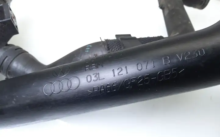 Audi A6 C7 (2011 - 2014) 03L121071B Шланги системы охлаждения — фото 2